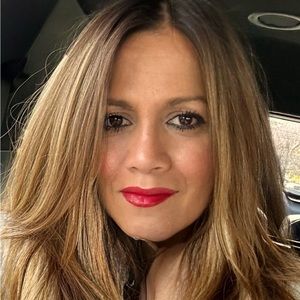 Meet your Posher, Gloria